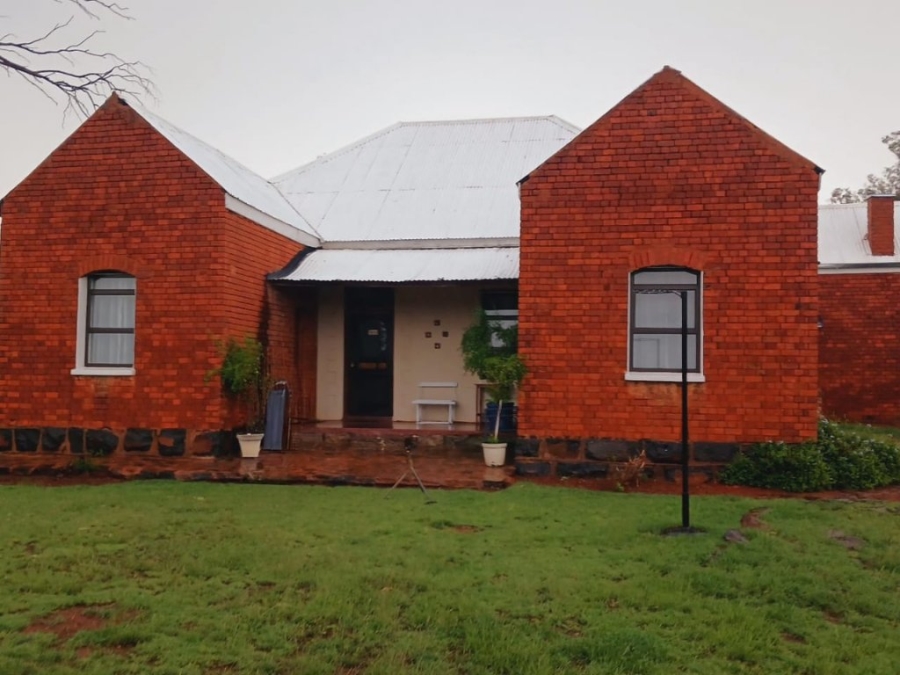 4 Bedroom Property for Sale in Bloemfontein Rural Free State